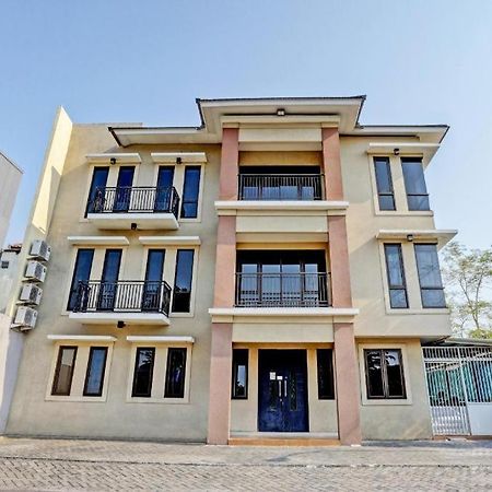 Oyo 93109 Garden Homestay 1 Tpr Surabaya Eksteriør bilde