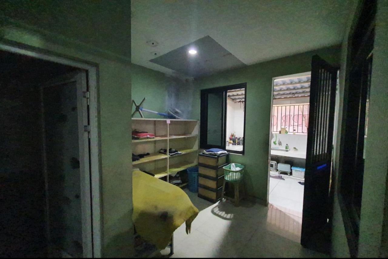 Oyo 93109 Garden Homestay 1 Tpr Surabaya Eksteriør bilde