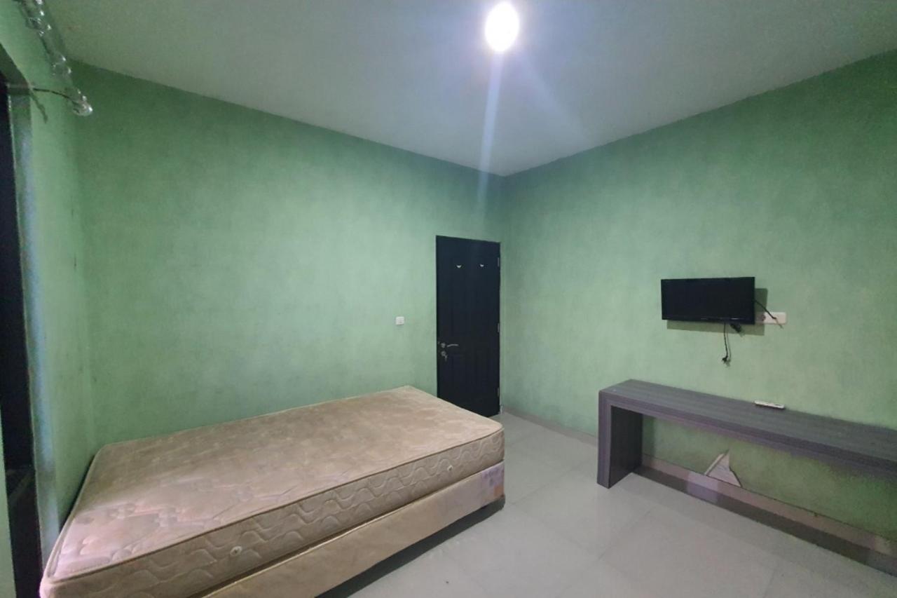 Oyo 93109 Garden Homestay 1 Tpr Surabaya Eksteriør bilde