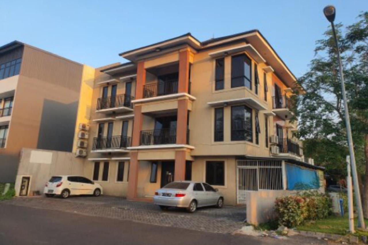 Oyo 93109 Garden Homestay 1 Tpr Surabaya Eksteriør bilde