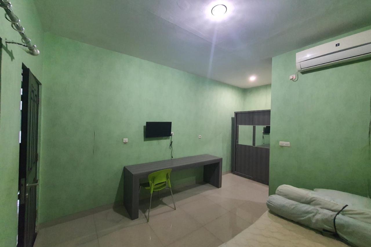 Oyo 93109 Garden Homestay 1 Tpr Surabaya Eksteriør bilde