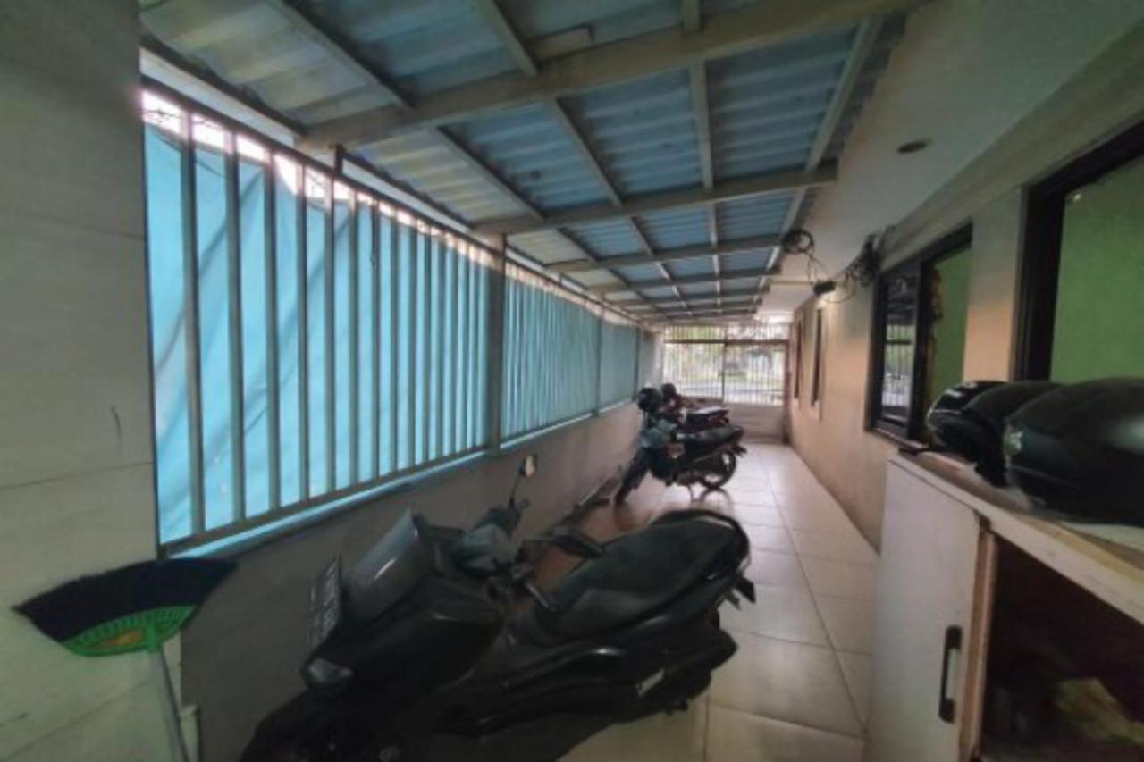 Oyo 93109 Garden Homestay 1 Tpr Surabaya Eksteriør bilde