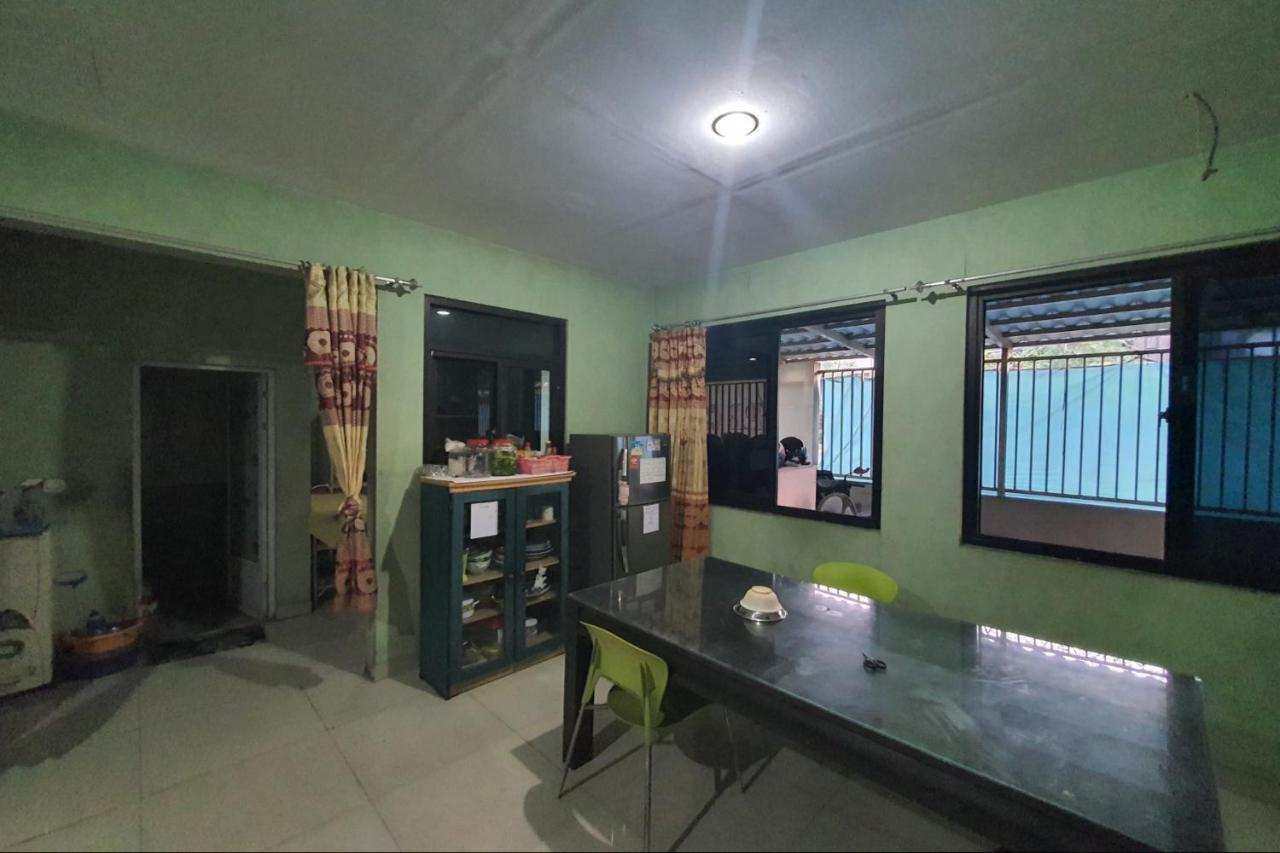 Oyo 93109 Garden Homestay 1 Tpr Surabaya Eksteriør bilde