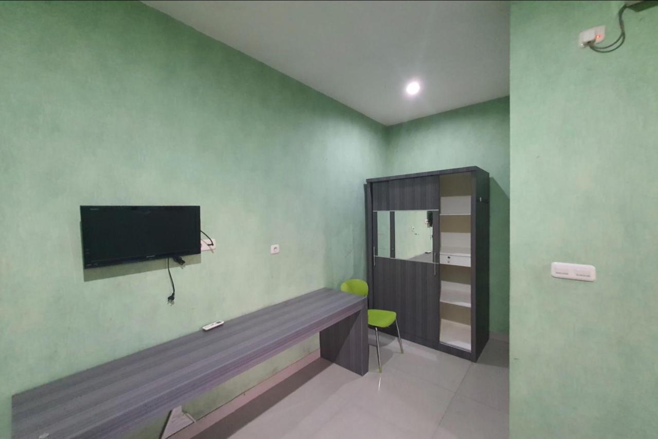 Oyo 93109 Garden Homestay 1 Tpr Surabaya Eksteriør bilde