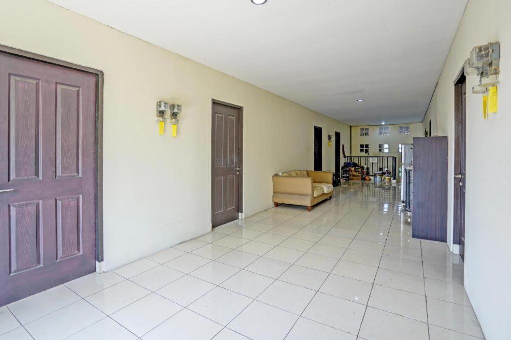 Oyo 93109 Garden Homestay 1 Tpr Surabaya Eksteriør bilde