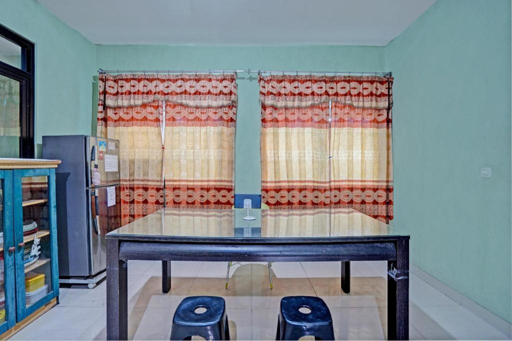 Oyo 93109 Garden Homestay 1 Tpr Surabaya Eksteriør bilde